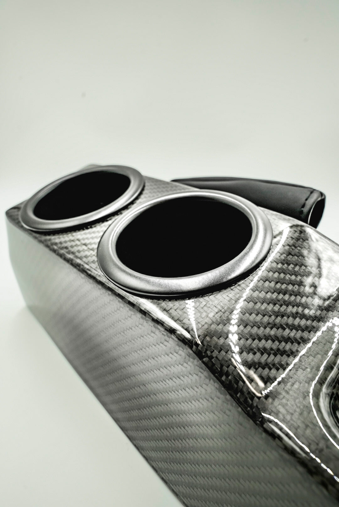 CARBON SHORTY CONSOLE