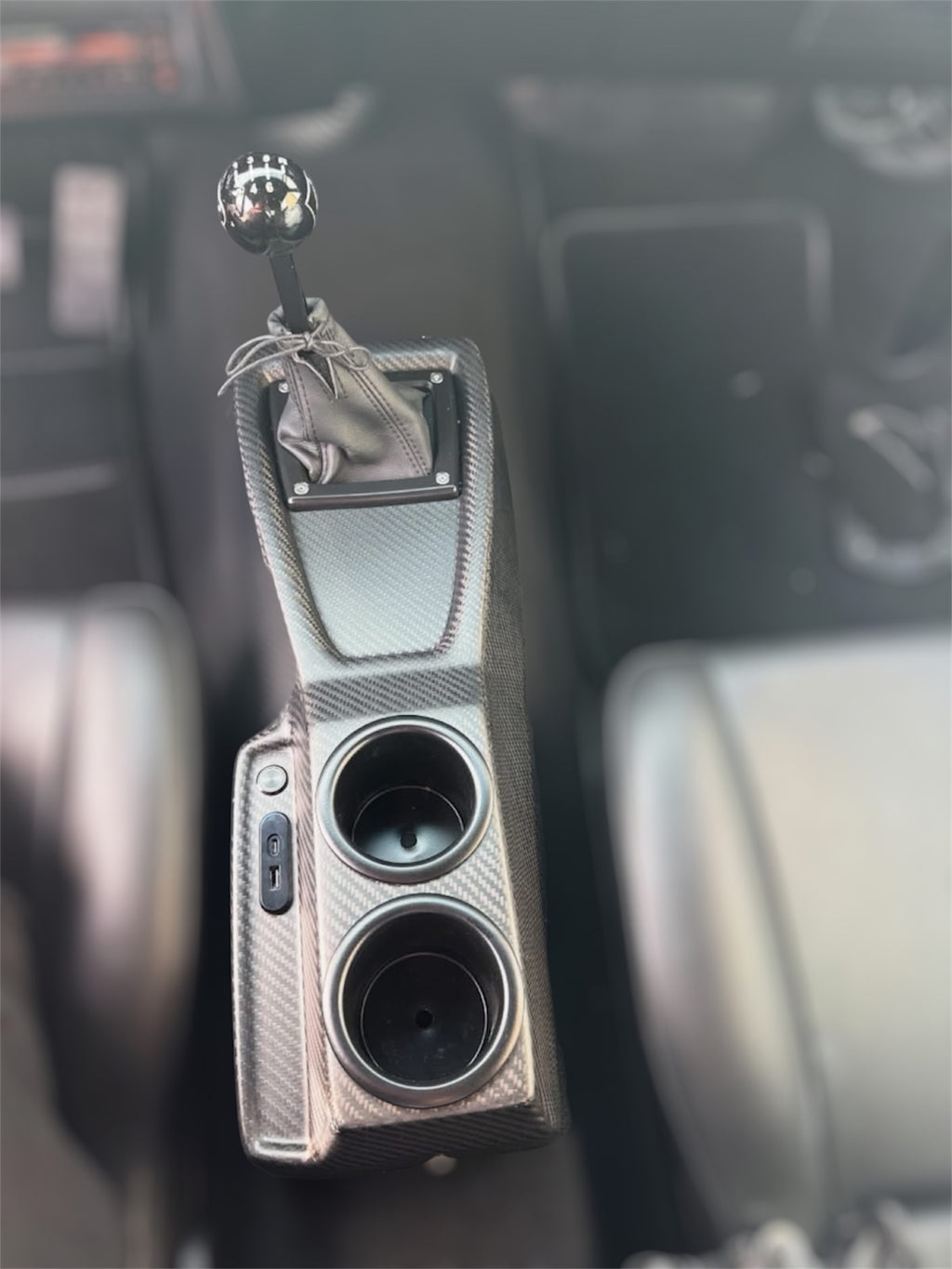 CARBON SHORTY CONSOLE